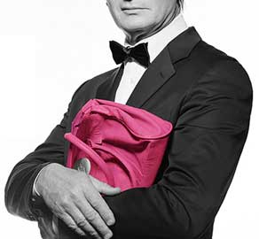 Gentleman Itu Bawain Tas Kekasih